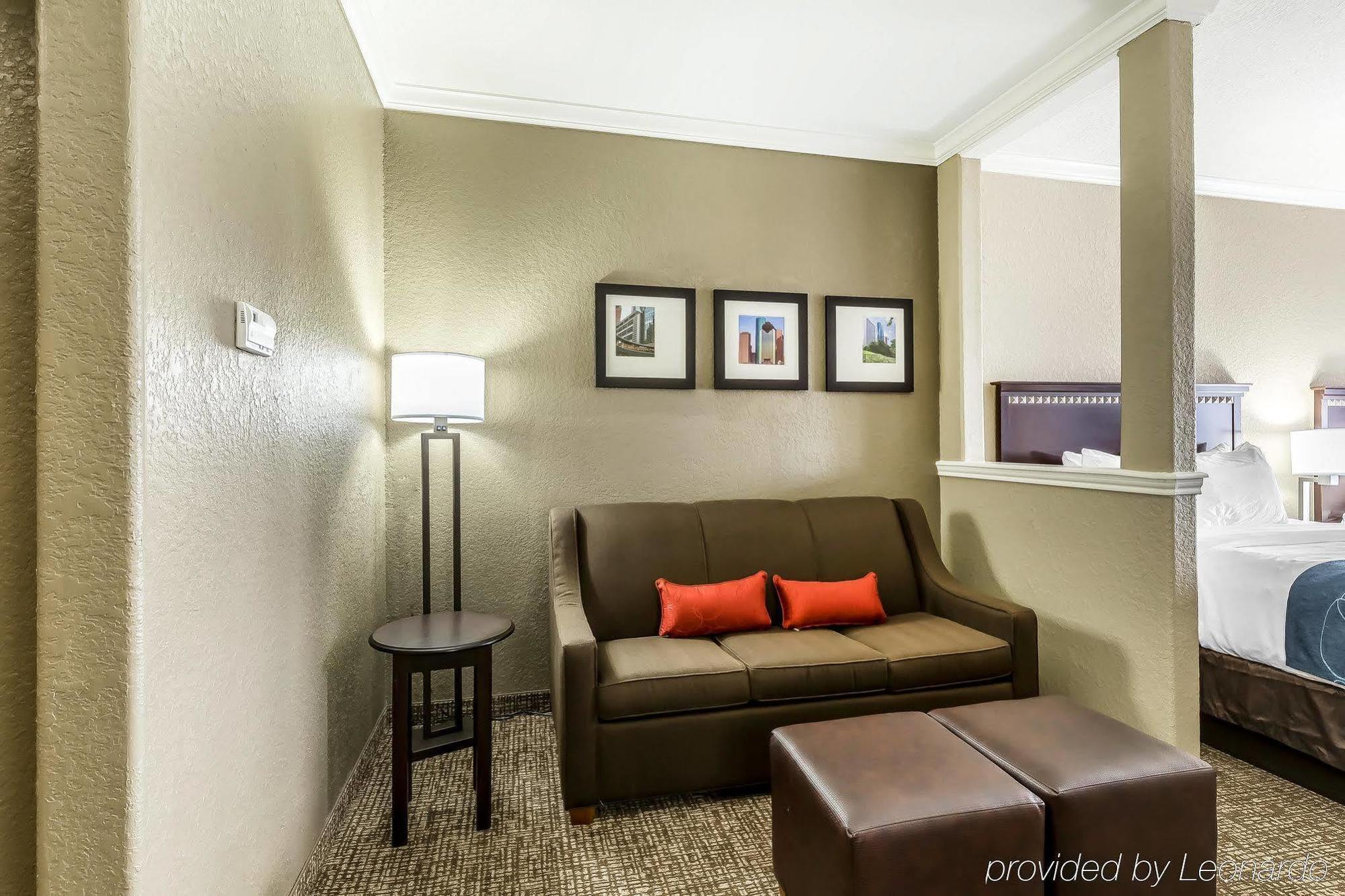 Hotel Comfort Houston Iah Airport - Beltway 8 3*
