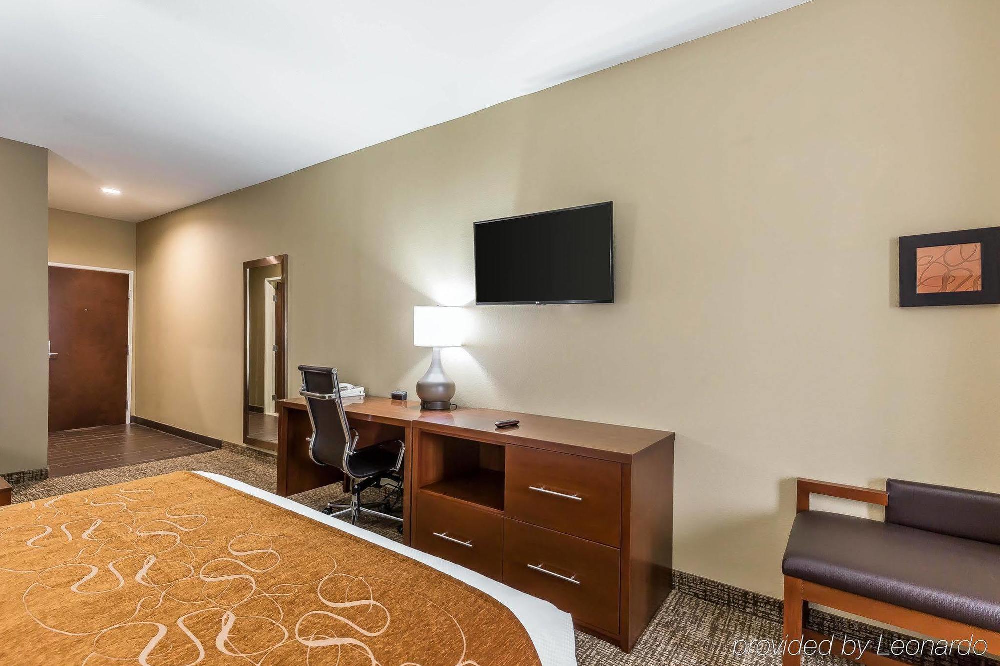 Comfort Houston Iah Airport - Beltway 8 Hotel